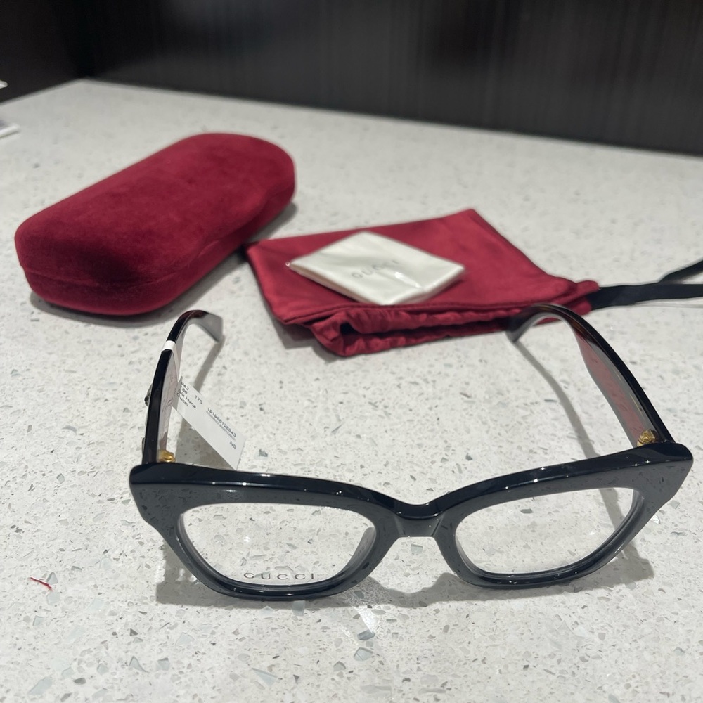 Gucci Eyeglasses - Picture 16 of 16